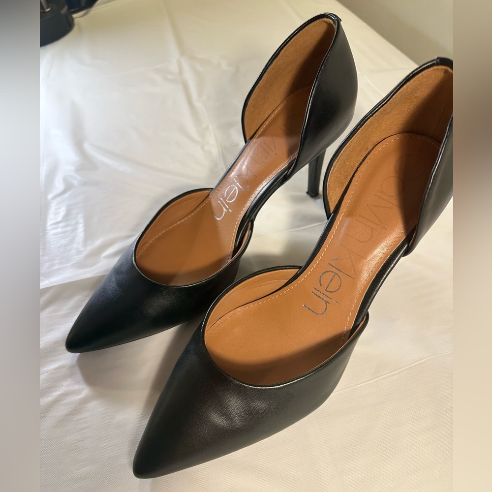 Calvin Klein Size 9 Black Heels